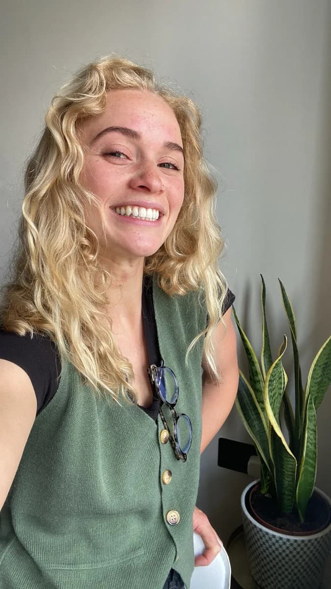 Dr. Elle (DC)